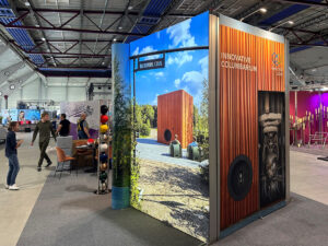 Memorial Cube Pop-Up en Classic Frame beursstand